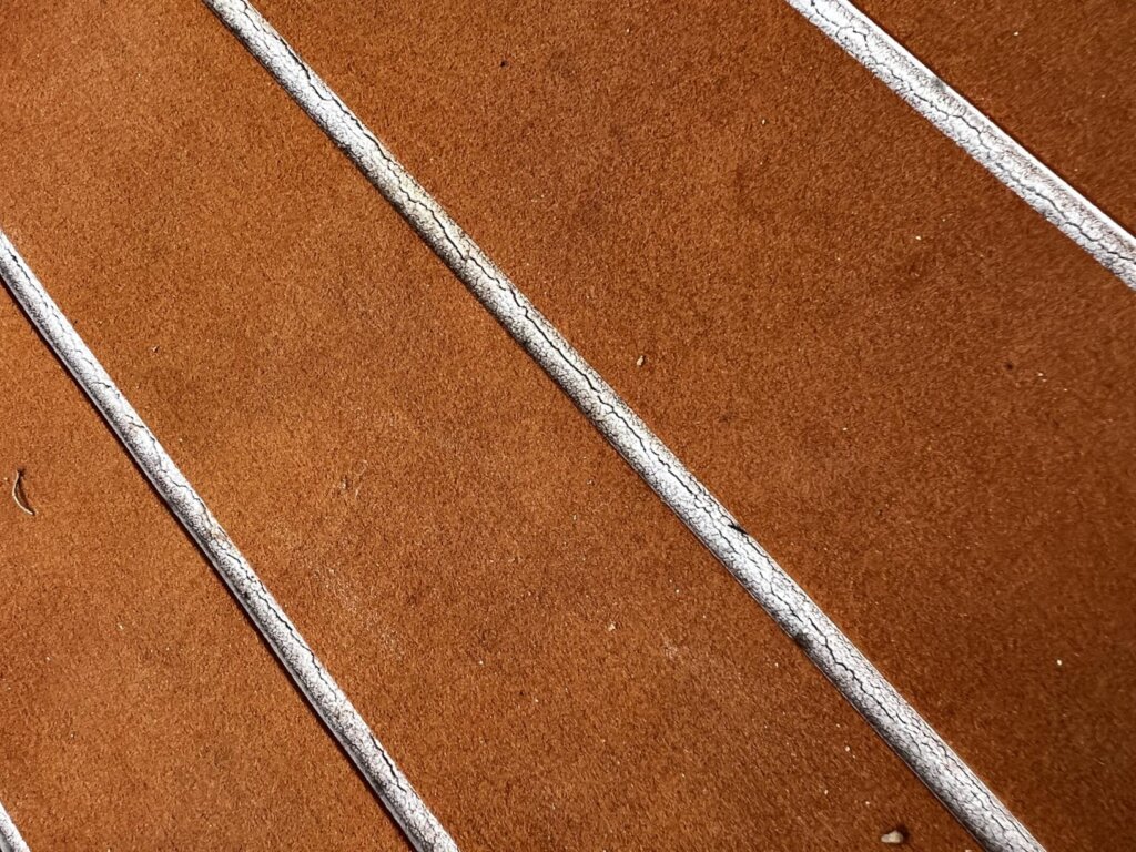 The floor of the EVA foam boat flooring is worn.